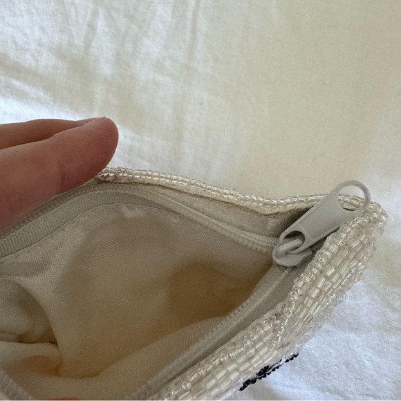 Vintage Y2K Hello Kitty Beaded Coin Purse - Picture 3 of 3